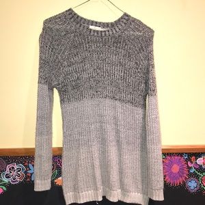 GREY KNIT SWEATER